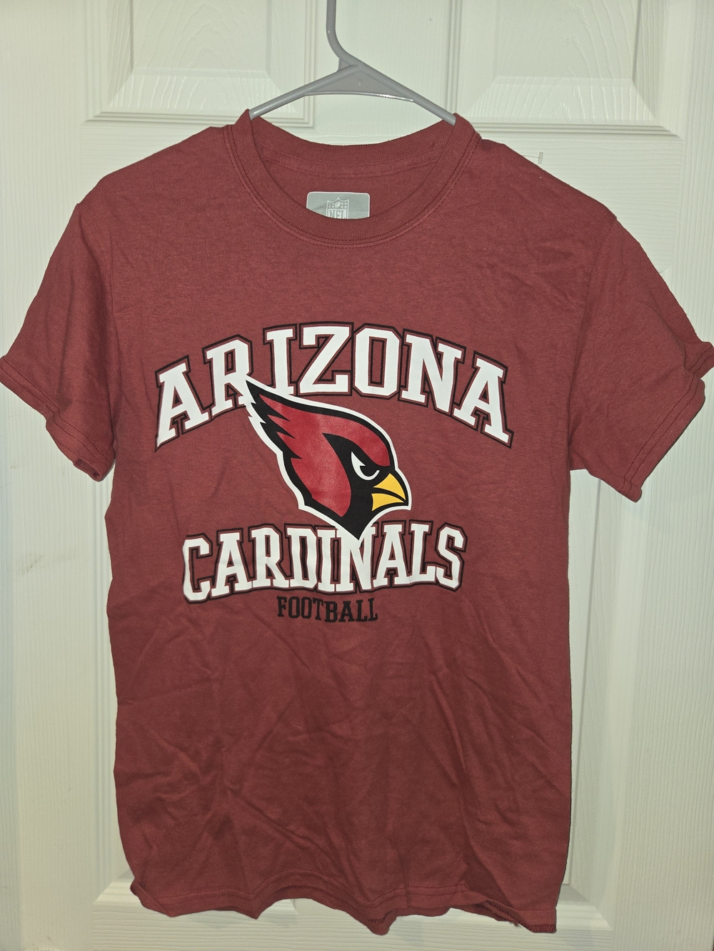 Arizona Cardinals  Red Football T-Shirt Size Small